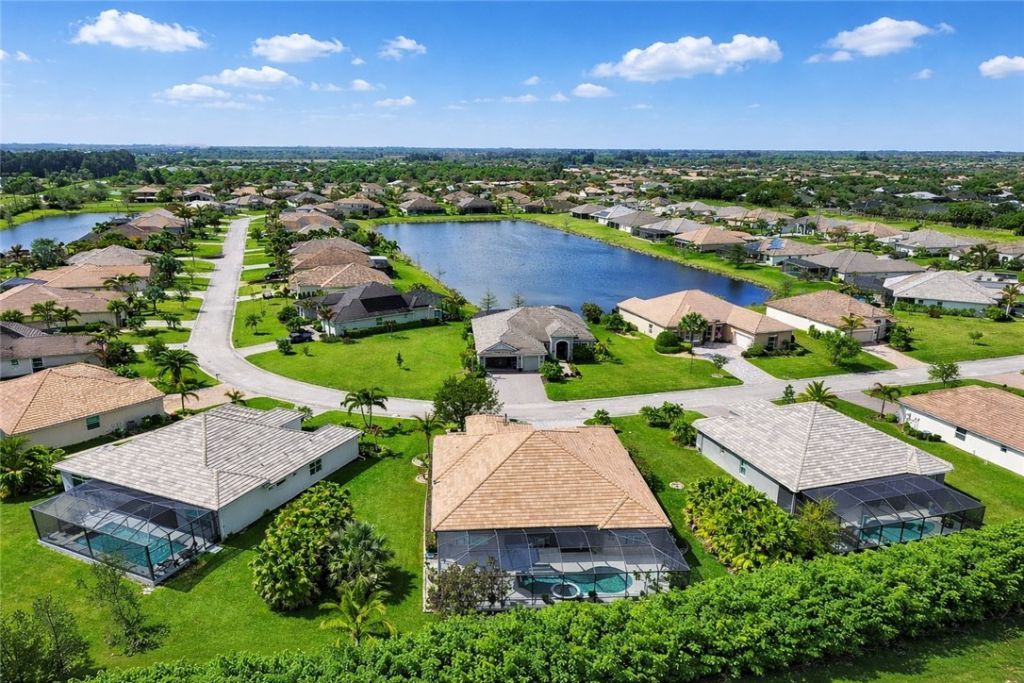 4813 Four Lakes Circle Sw, Vero Beach, FL 32968 Photo
