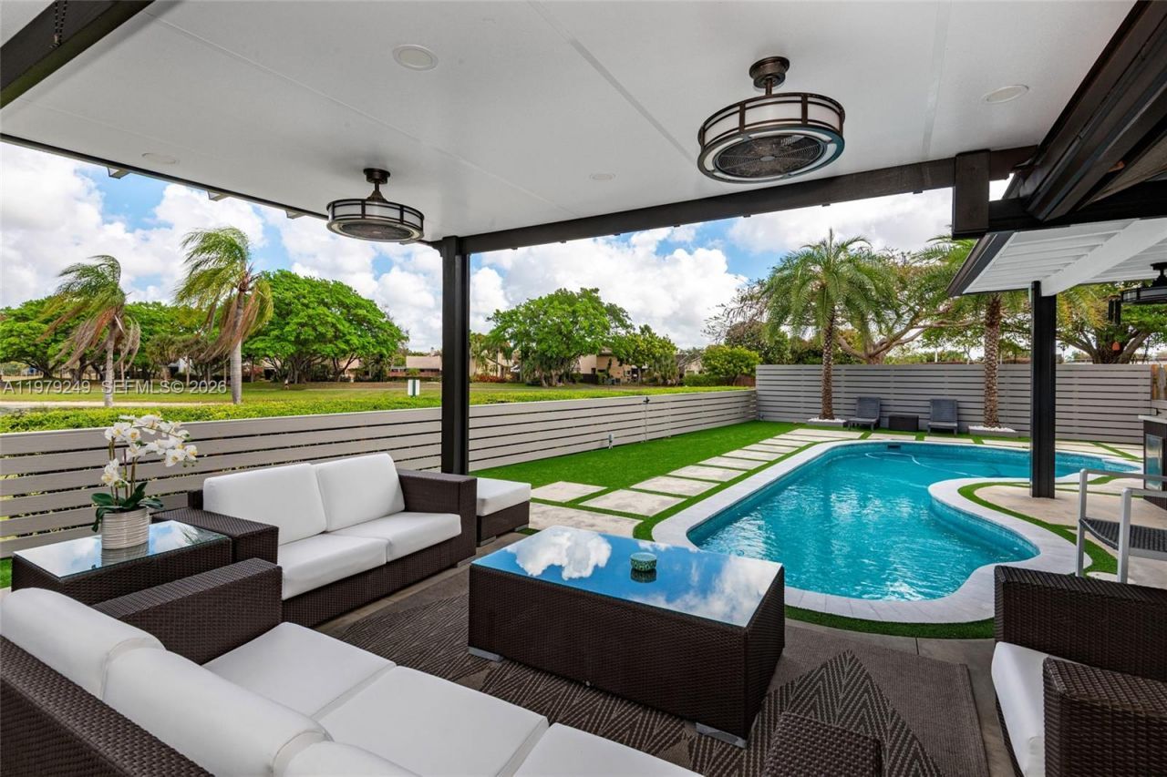 15025 SW 96th Ter , Miami, FL 33196 Photo