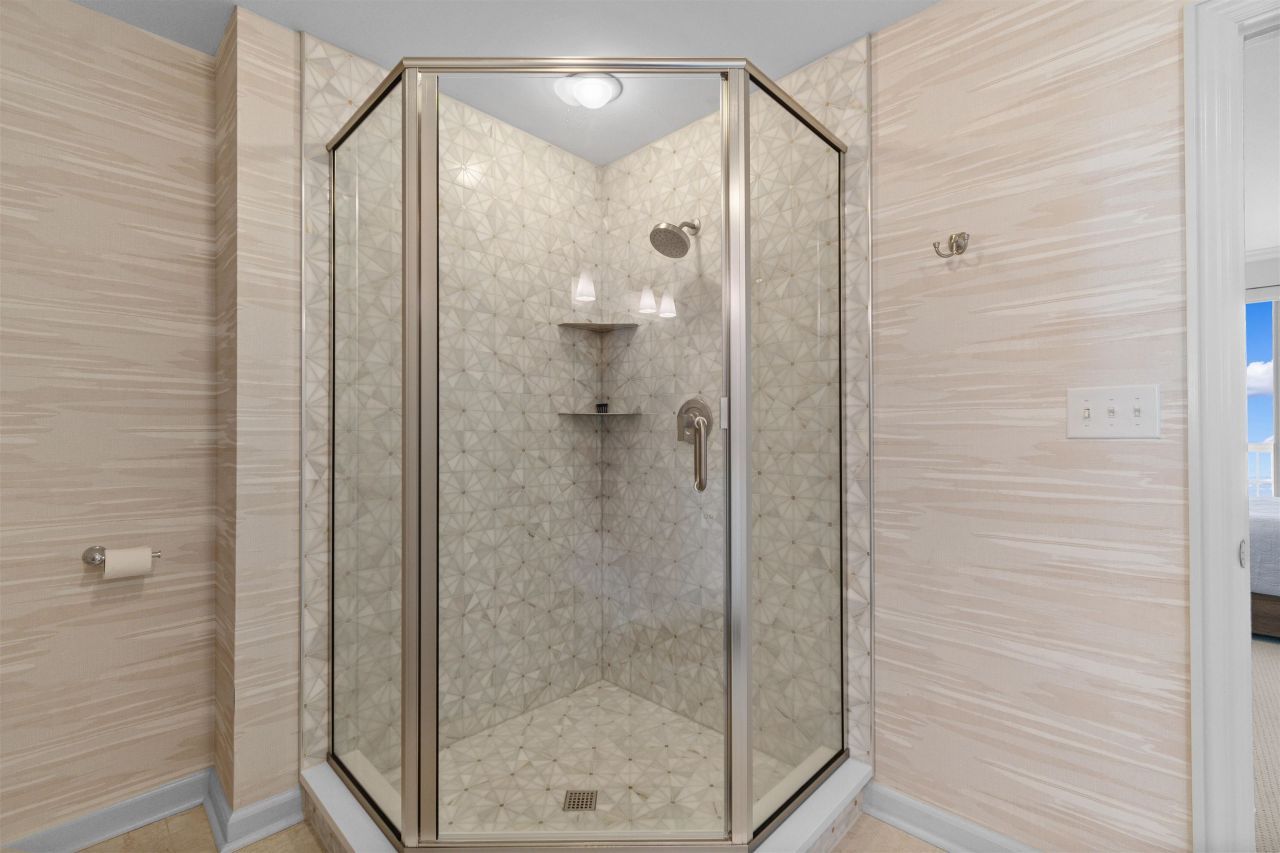 8500 Margate Circle Photo 28