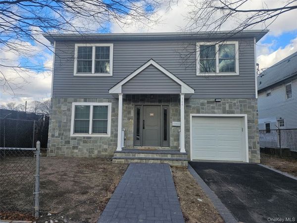 344 bayview , Inwood, NY 11096