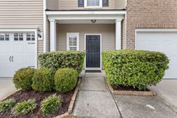 1086 Bennington Drive photo 4