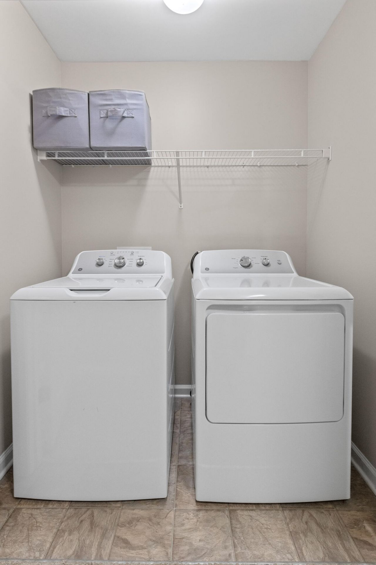 1086 Bennington Drive Photo 34