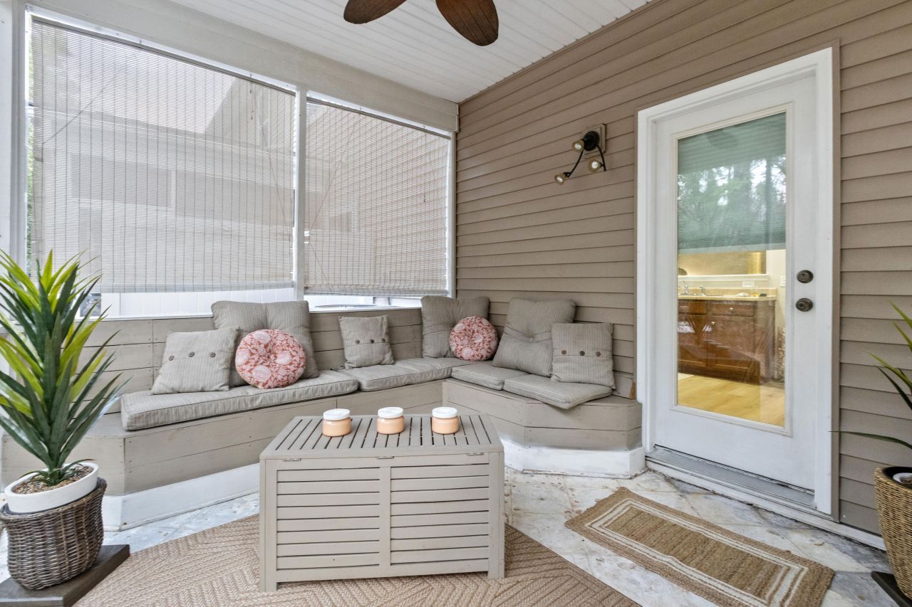 1086 Bennington Drive Photo 36