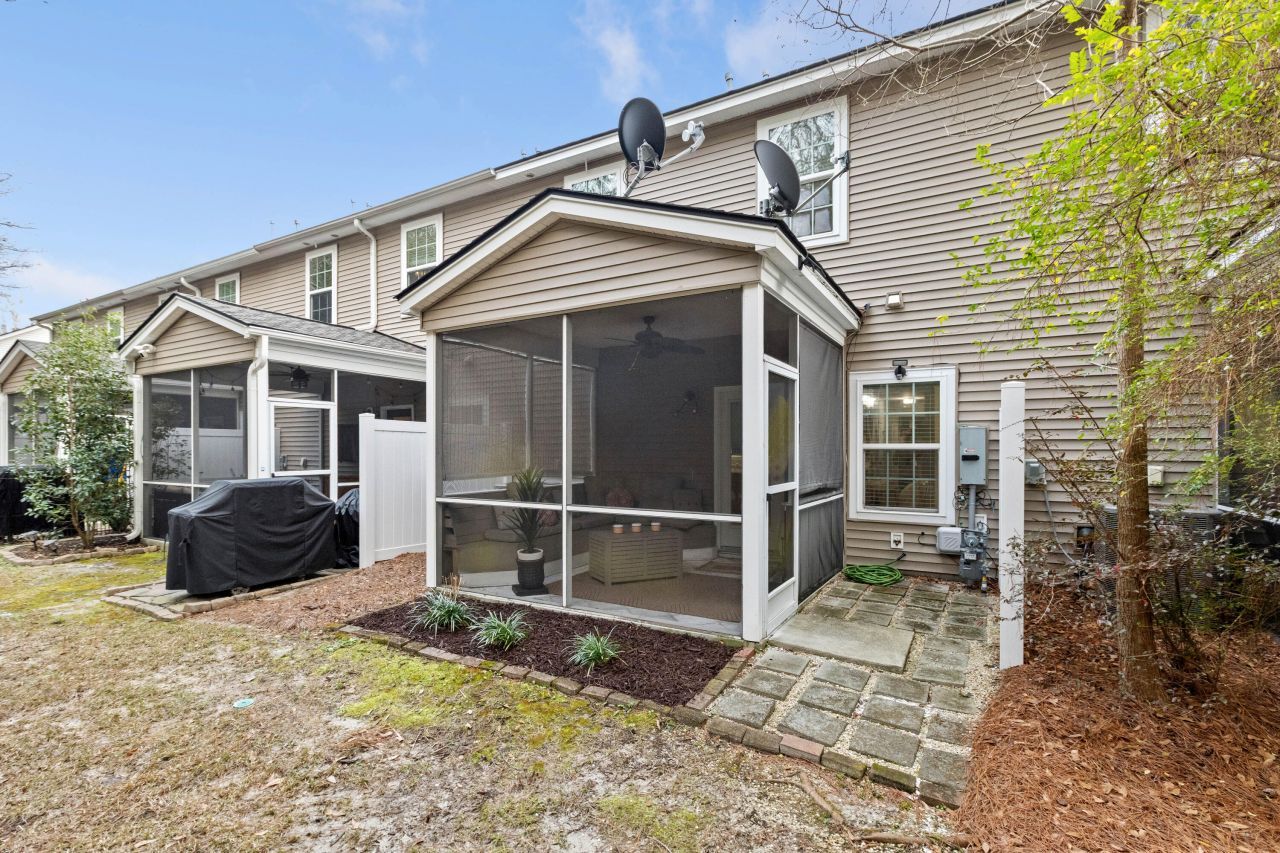 1086 Bennington Drive Photo 37