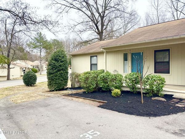 8500 Olde Colony Tr, Knoxville, TN 37923