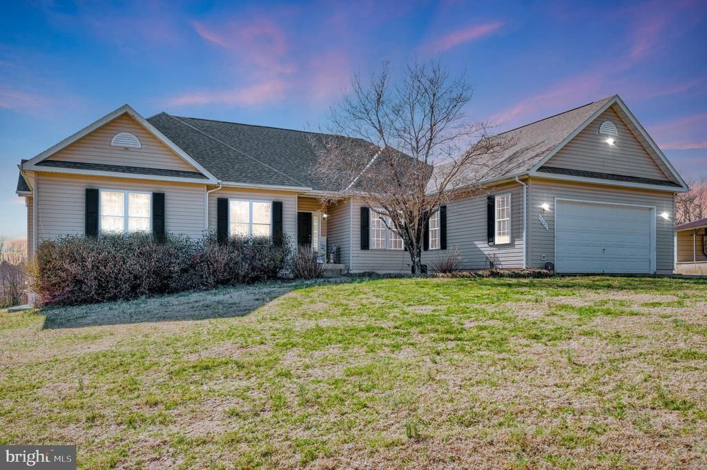 5823 Sumerduck Road, Sumerduck, VA 22742 Main Photo