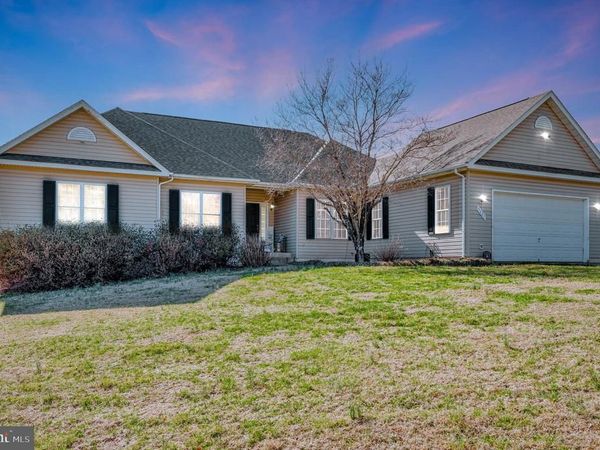 5823 SUMERDUCK ROAD, SUMERDUCK, VA 22742