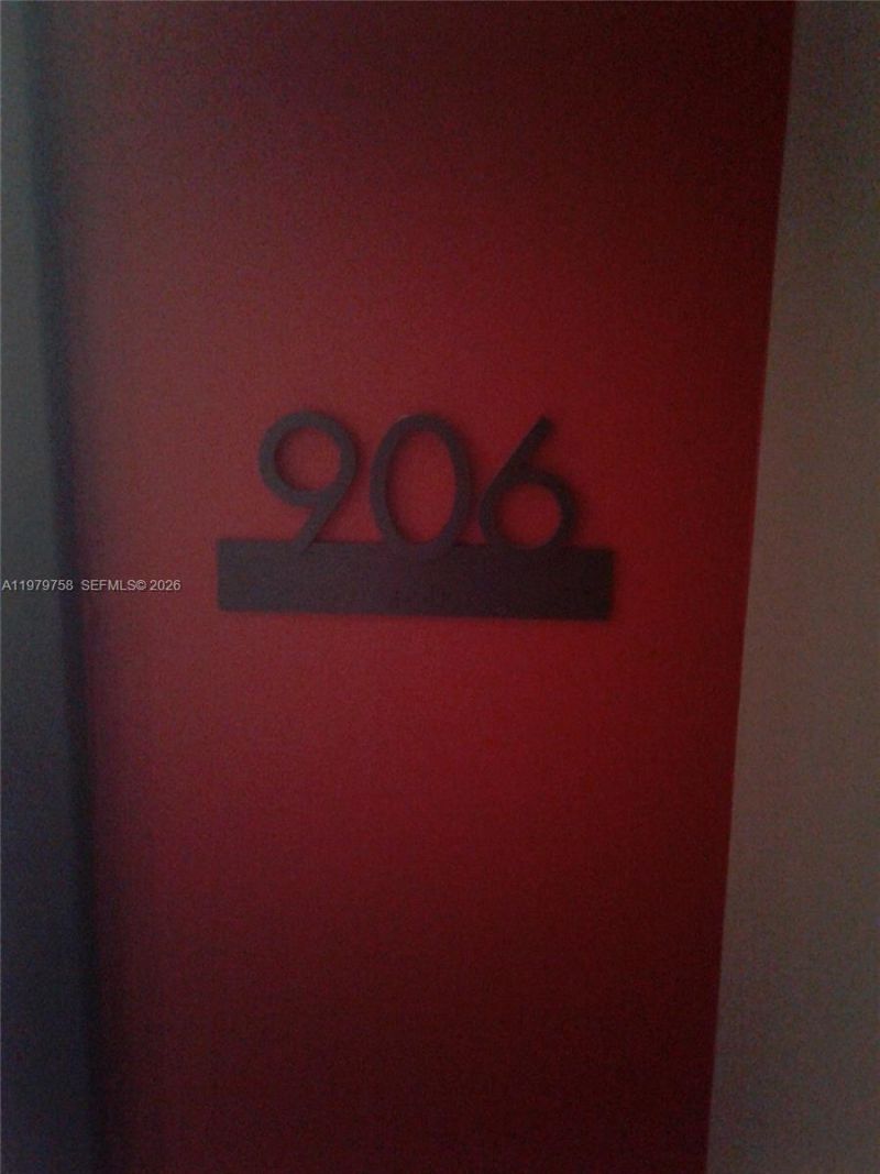 151 SE 1st St , Unit 906, Miami, FL 33131 Photo