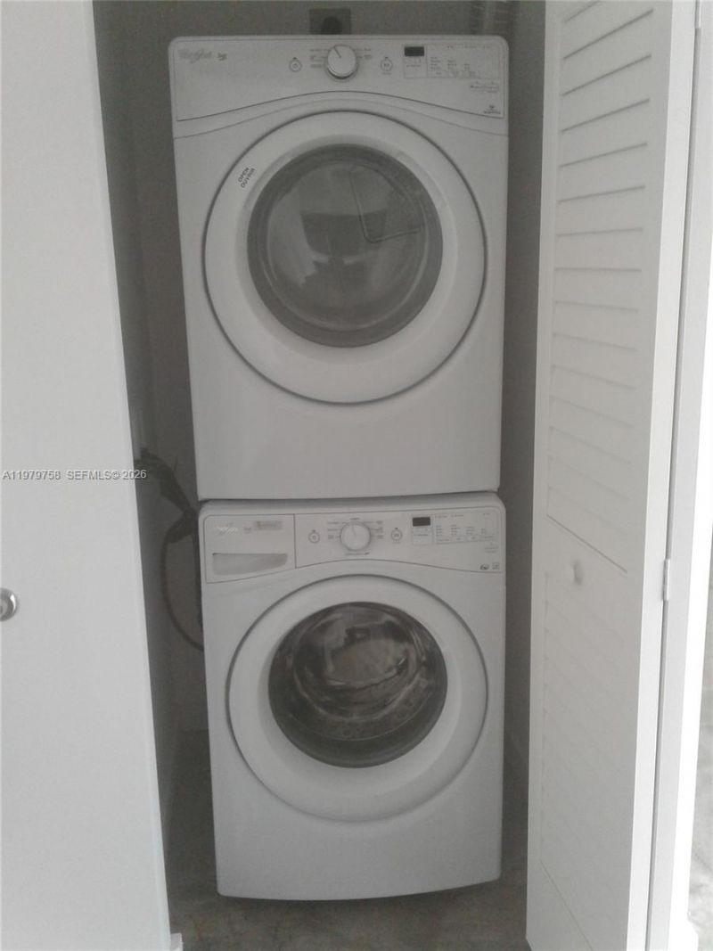 151 SE 1st St , Unit 906, Miami, FL 33131 Photo