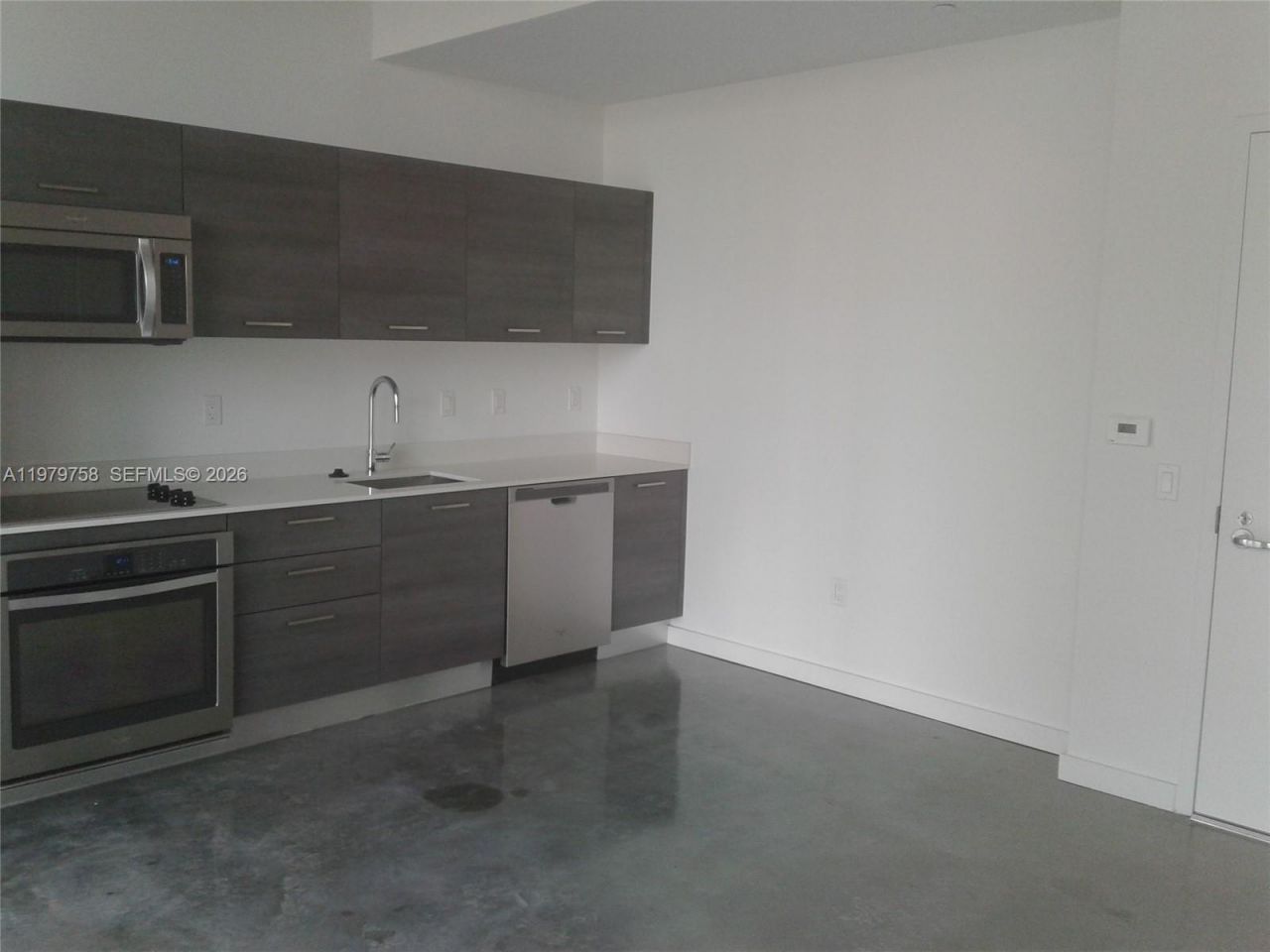 151 SE 1st St , Unit 906, Miami, FL 33131 Photo