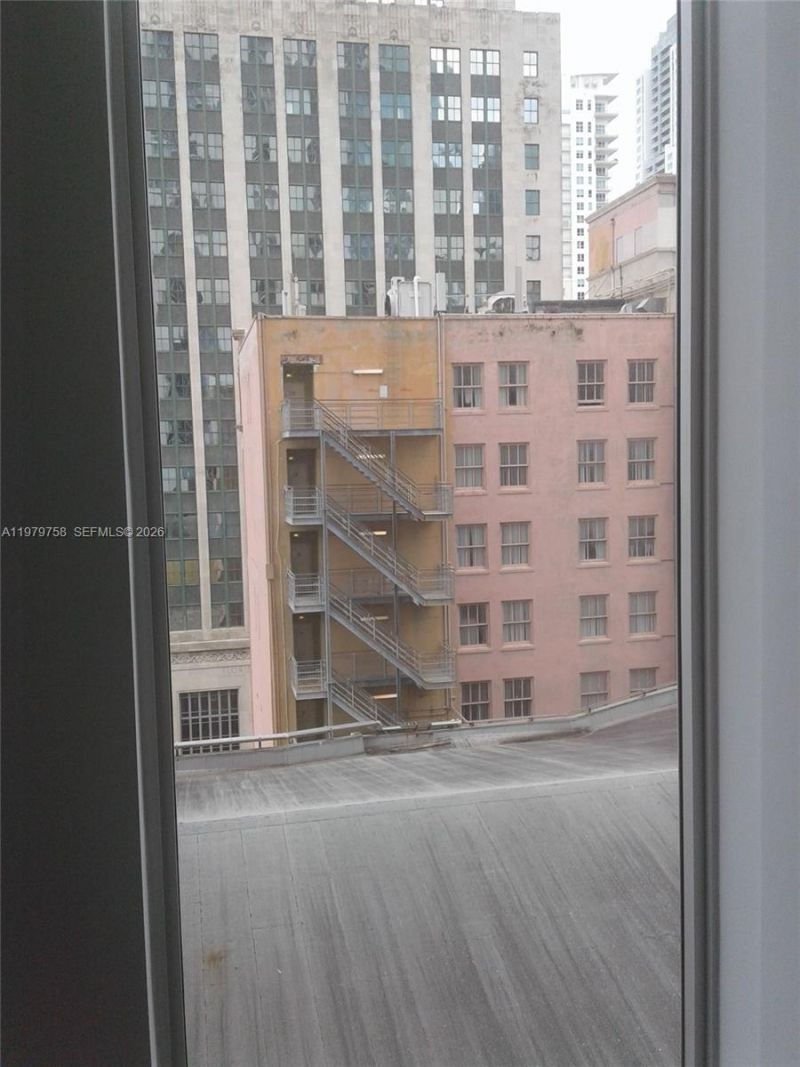 151 SE 1st St , Unit 906, Miami, FL 33131 Photo