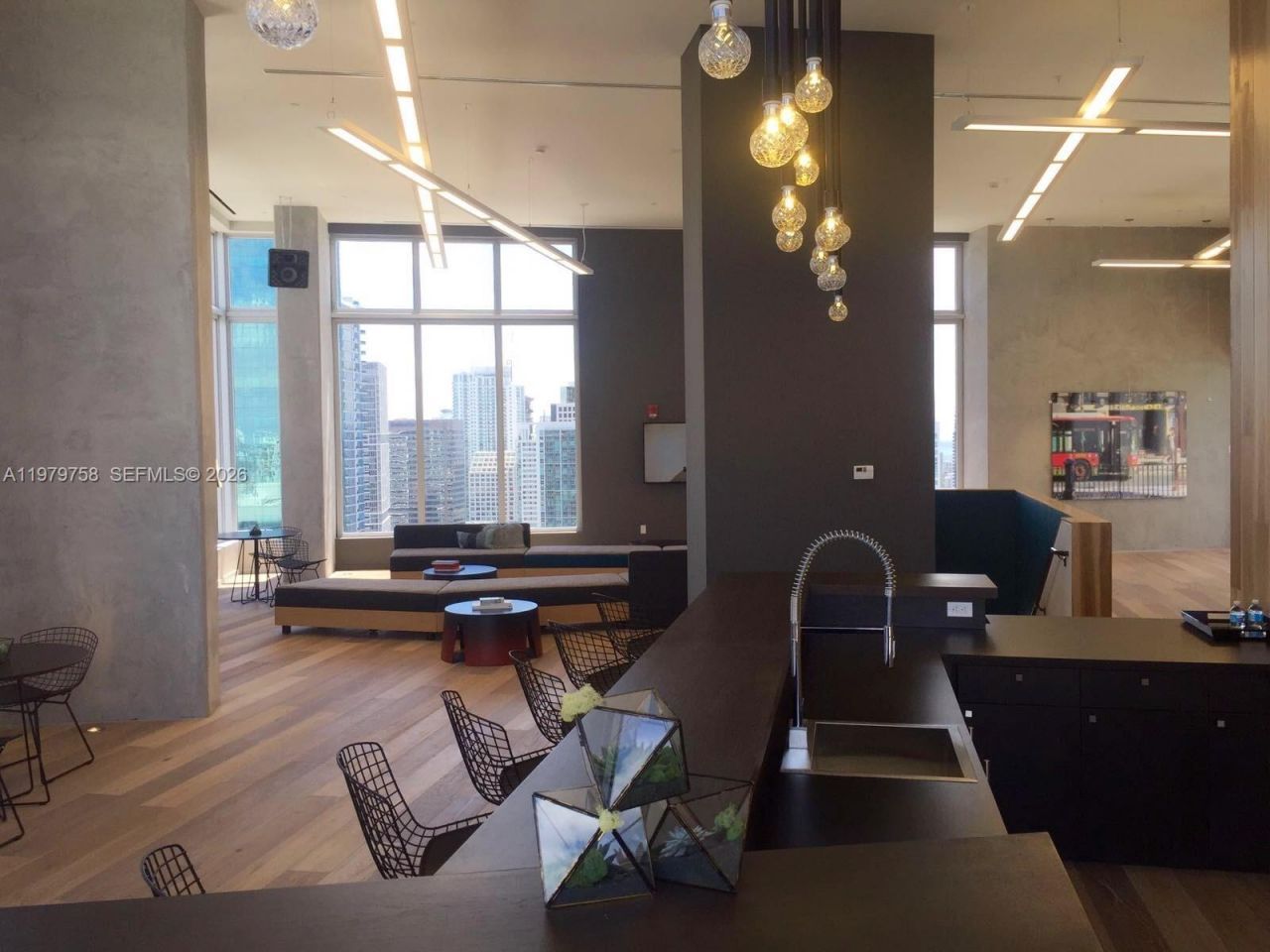 151 SE 1st St , Unit 906, Miami, FL 33131 Photo