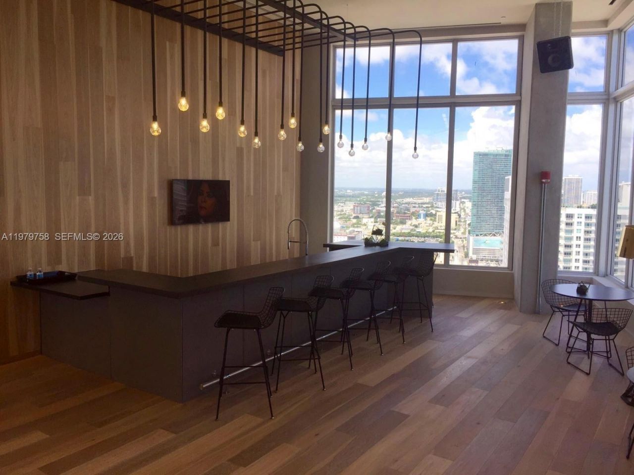 151 SE 1st St , Unit 906, Miami, FL 33131 Photo