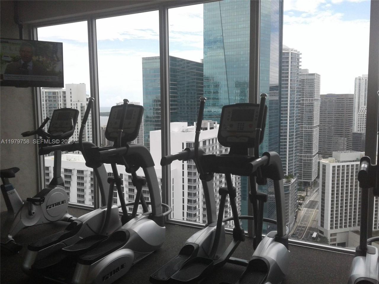 151 SE 1st St , Unit 906, Miami, FL 33131 Photo