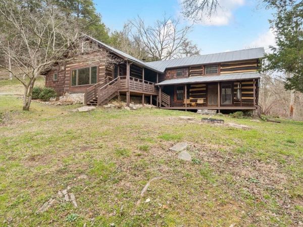 6496 Burt Burgen Rd , Bradyville, TN 37026