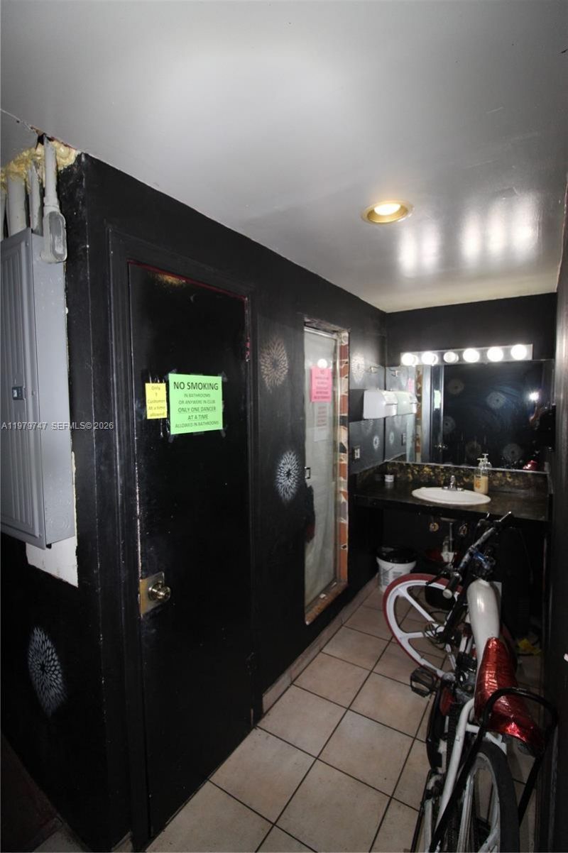 1527 Washington Ave, Miami Beach, FL 33139 Photo
