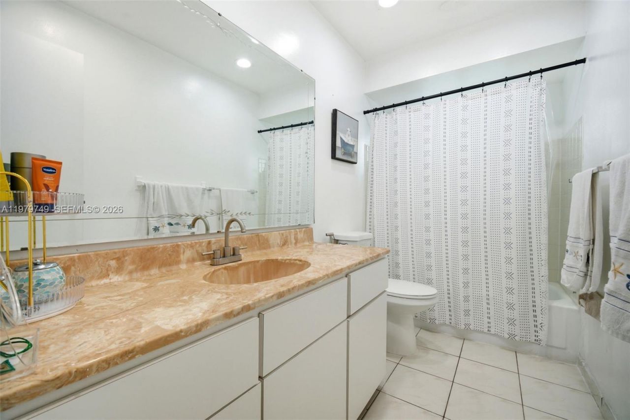 1185 NW 92nd Ave , Pembroke Pines, FL 33024 Photo