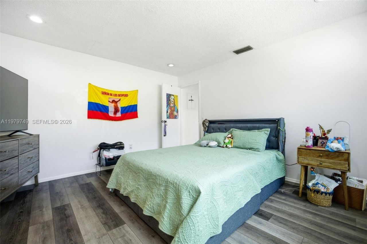 1185 NW 92nd Ave , Pembroke Pines, FL 33024 Photo