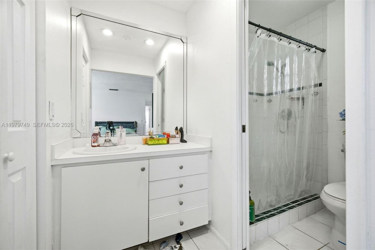 1185 NW 92nd Ave , Pembroke Pines, FL 33024 Photo