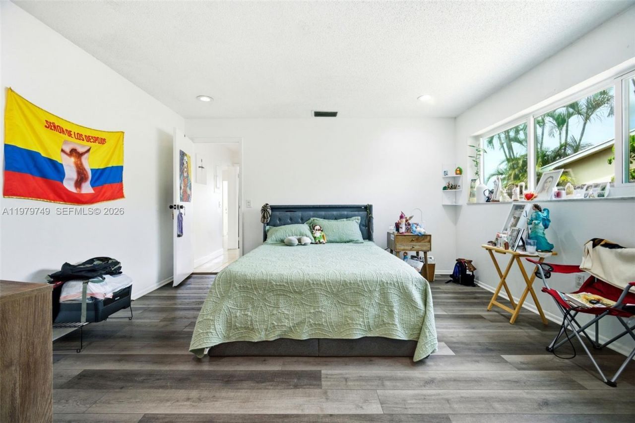 1185 NW 92nd Ave , Pembroke Pines, FL 33024 Photo