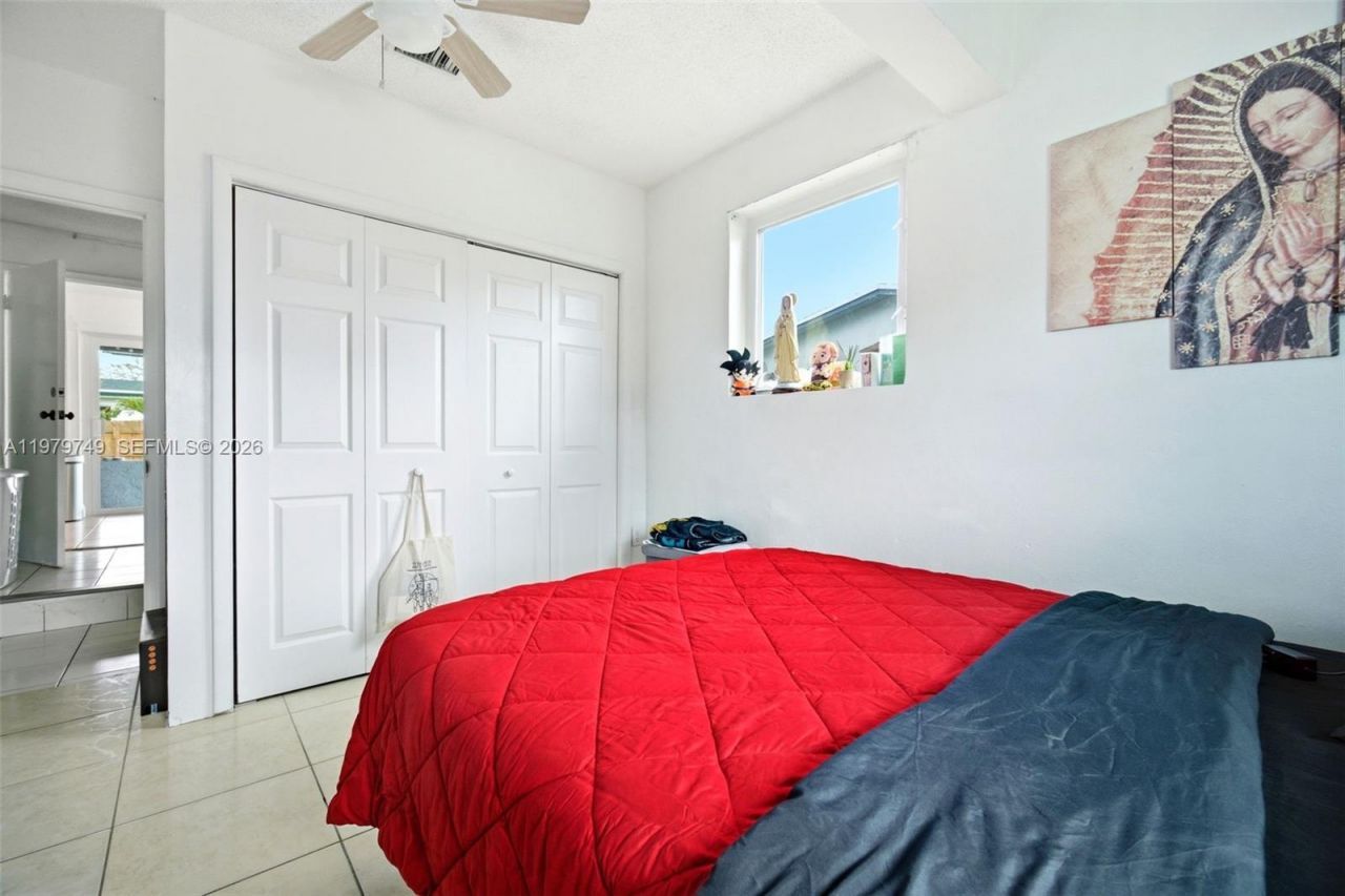 1185 NW 92nd Ave , Pembroke Pines, FL 33024 Photo