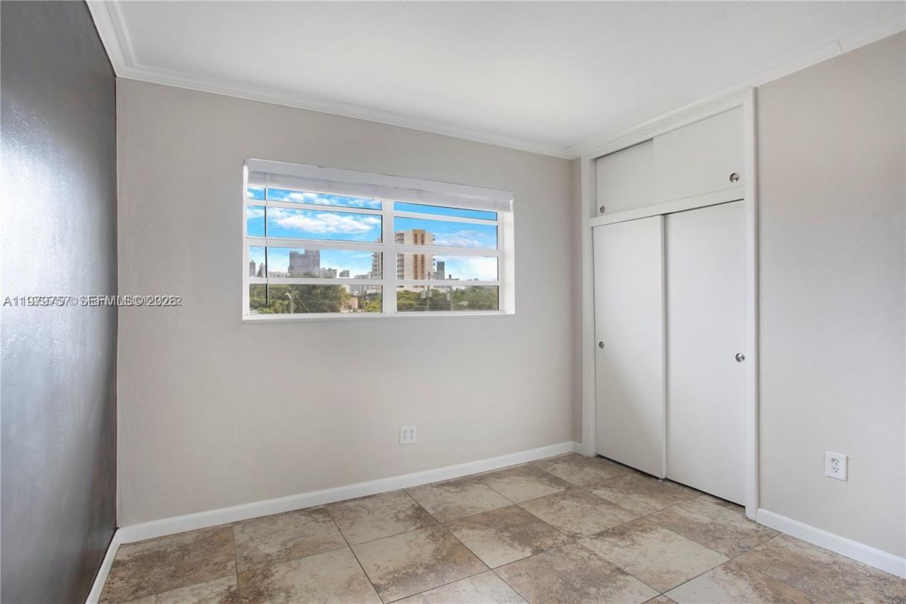 1020 SW 7th St , Unit 9, Miami, FL 33130 Photo