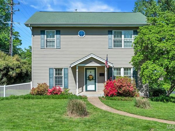 887 Dickson Street , St Louis, MO 63122