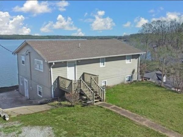 700 Lakeshore Dr N, Muscle Shoals, AL