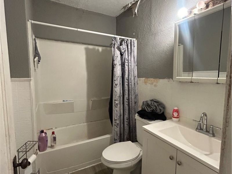 10518 Parkhurst Drive, Cleveland, OH 44111 Photo 20