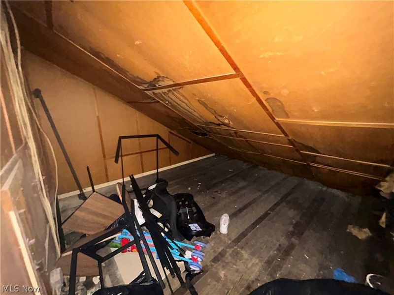 10518 Parkhurst Drive, Cleveland, OH 44111 Photo 29