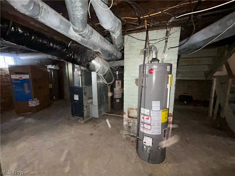 10518 Parkhurst Drive, Cleveland, OH 44111 Photo 33