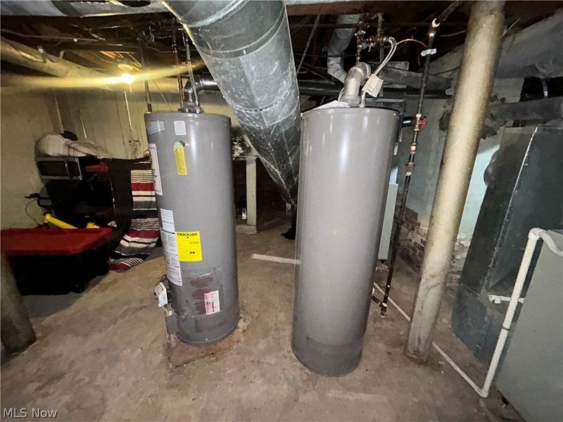 10518 Parkhurst Drive, Cleveland, OH 44111 Photo 35