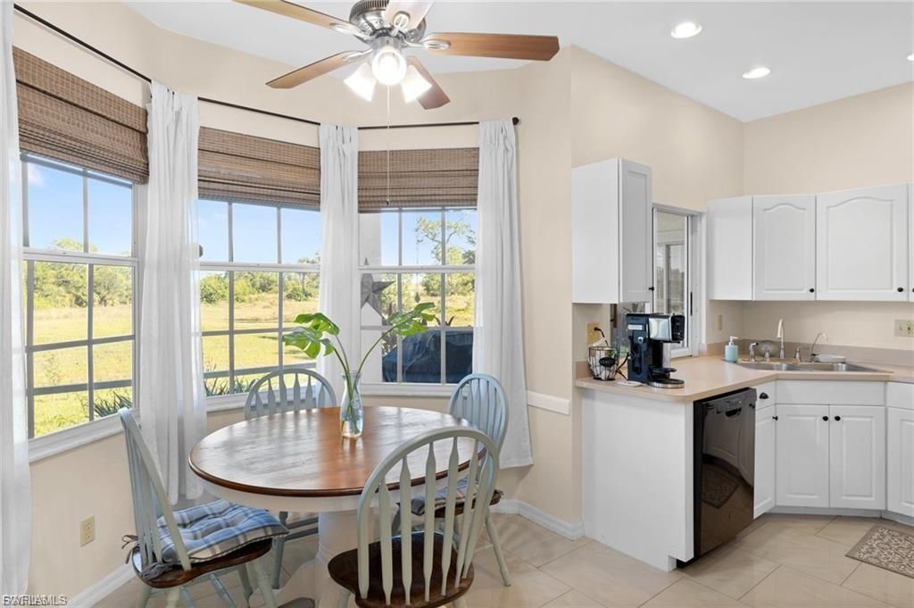 633 Charles Sise St E, Lehigh Acres, FL 33974 Photo