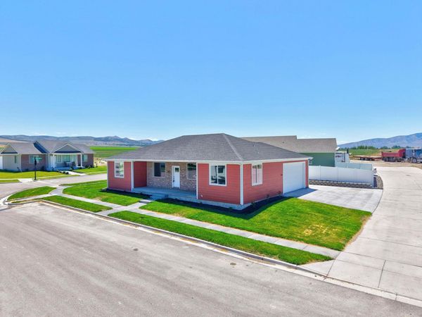 795 Autumn Brook Lane, Chubbuck, ID 83201