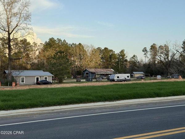 3831 Florida 77, Chipley, FL 32428
