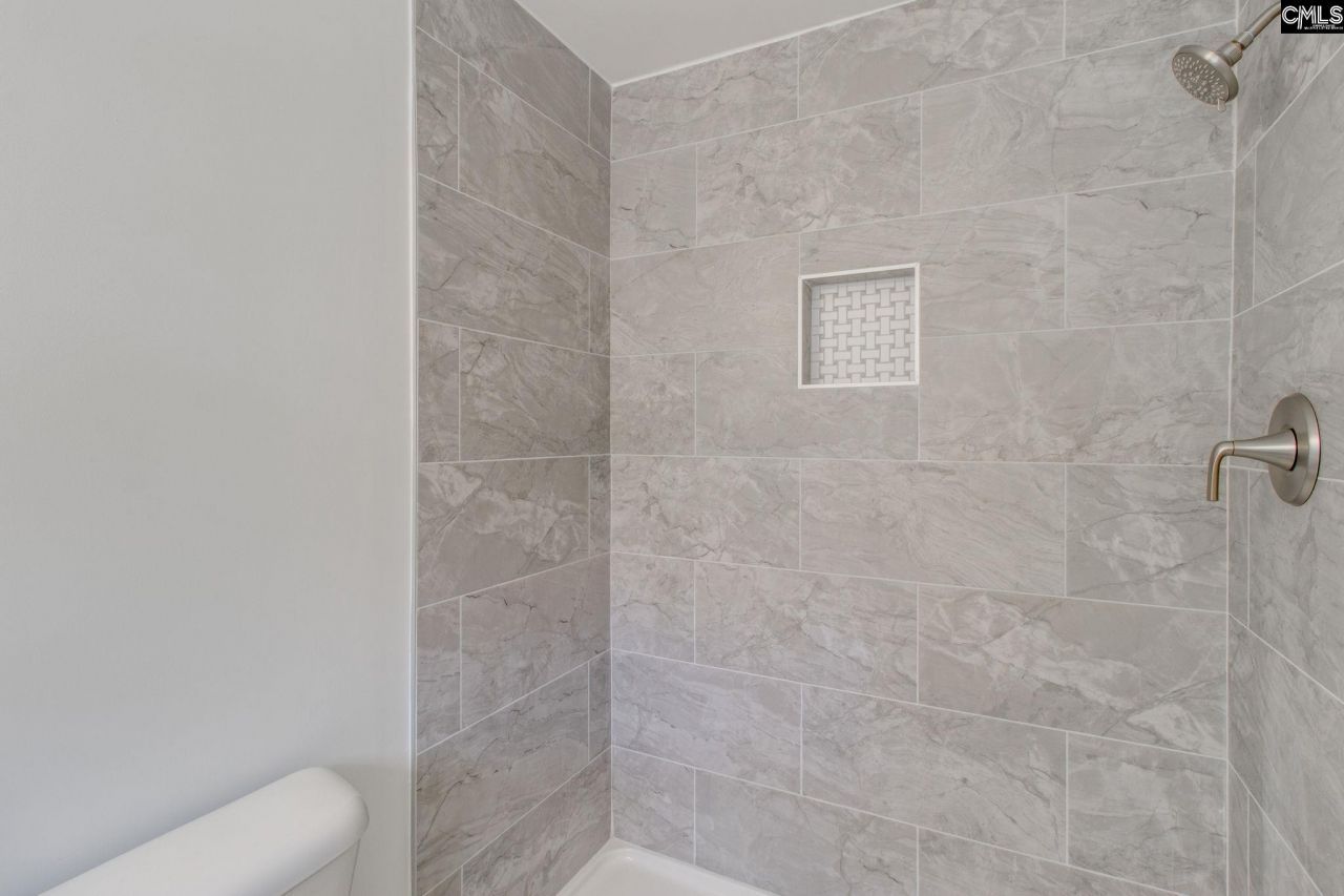 1919 Windsor Drive  Photo 19