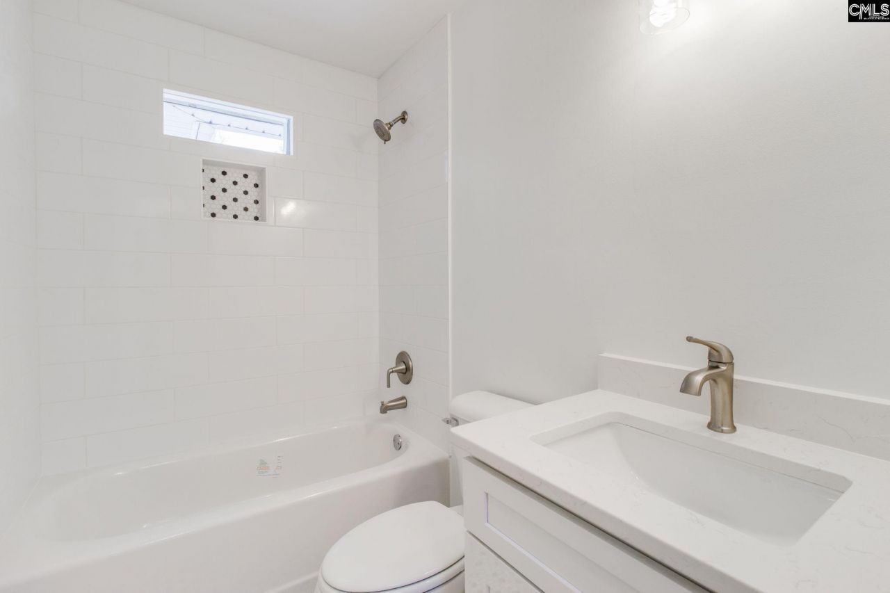 1919 Windsor Drive  Photo 23