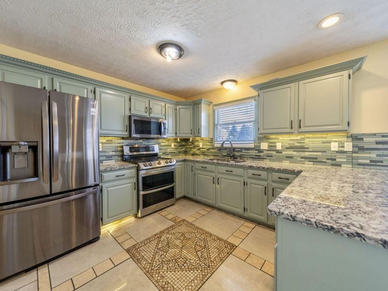 846 Executive Boulevard, Delaware, OH 43015 Photo 17