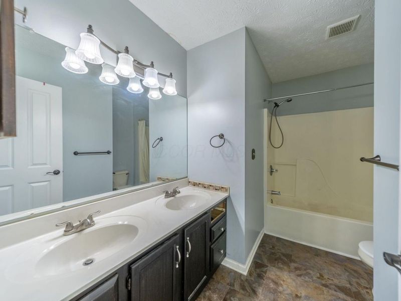 846 Executive Boulevard, Delaware, OH 43015 Photo 34