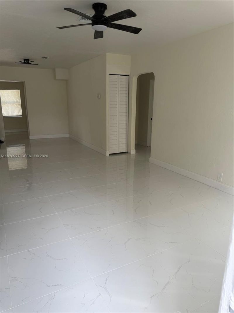 911 NW 45th St, Miami, FL 33127 Photo