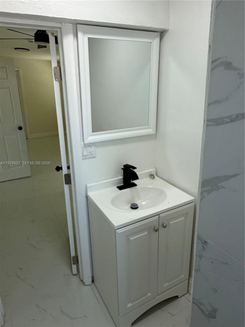 911 NW 45th St, Miami, FL 33127 Photo