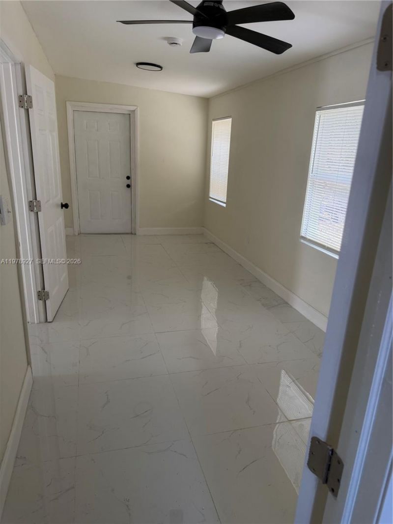 911 NW 45th St, Miami, FL 33127 Photo