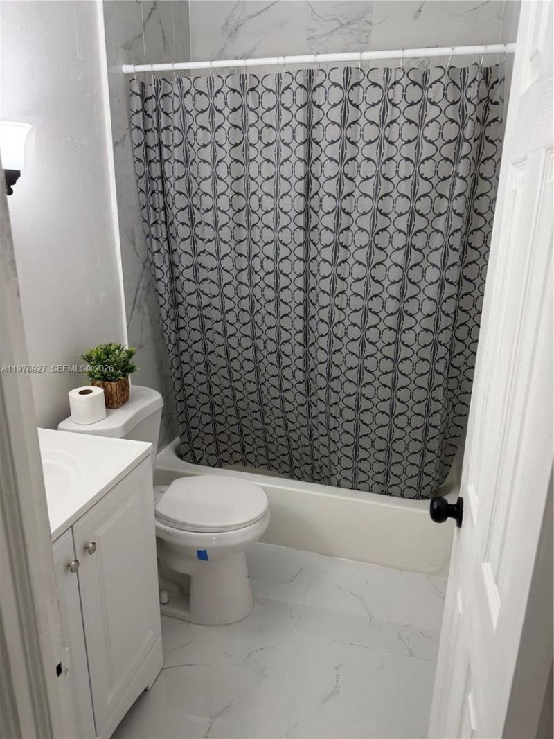 911 NW 45th St, Miami, FL 33127 Photo