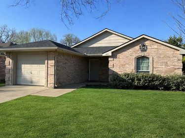 3819 Kiest Valley Court, Dallas, TX 75233