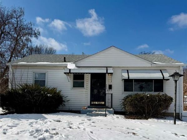 9618 De Porres Lane, St Louis, MO 63114