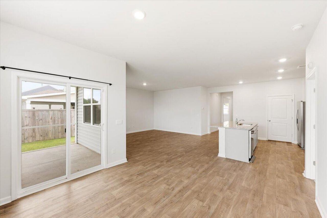 124 Lagoona Drive Photo 12