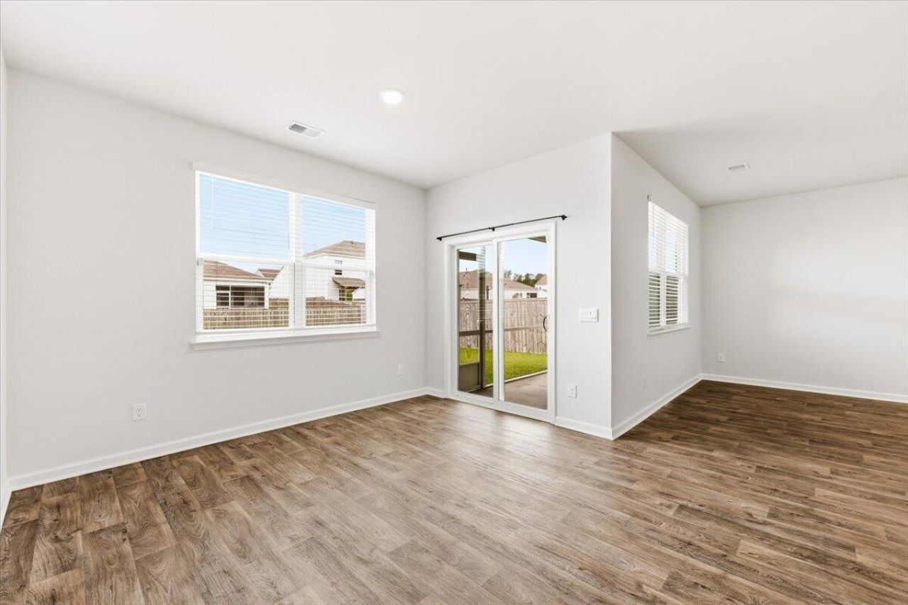 124 Lagoona Drive Photo 13