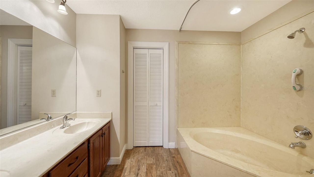 4767 Oak Hill Court, Unit 48, Sarasota, FL 34232 Photo