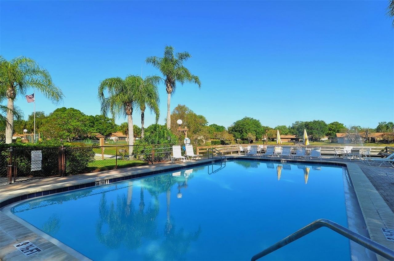 4767 Oak Hill Court, Unit 48, Sarasota, FL 34232 Photo