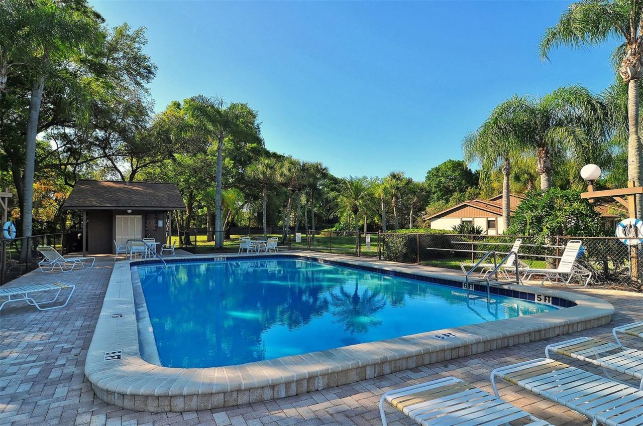 4767 Oak Hill Court, Unit 48, Sarasota, FL 34232 Photo
